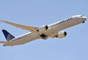 Airlines Flight UA770